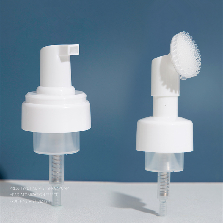 100ml,120ml,150ml Cleansing Mousse Bottle Brush Head Plastic Foaming Bottle Customized Round Airless Bottle